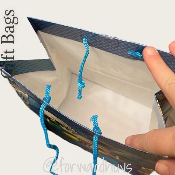 (12) 8.5” x 7.5” Vintage Cleo Mickey Mouse Pilot Gift Bags - Picture 7 of 10